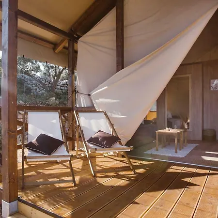 Glamping Tents And Mobile Homes Trasorka Veli Lošinj