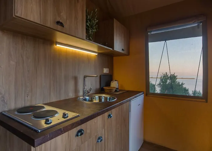 Glamping Tents And Mobile Homes Trasorka Kamp alanı *