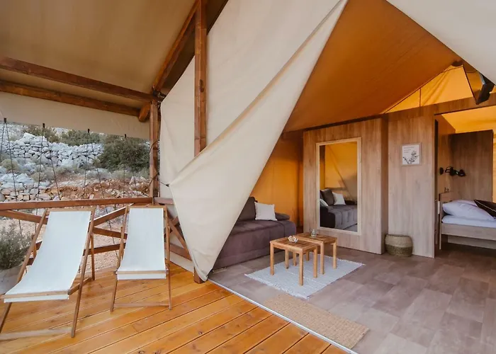 Glamping Tents And Mobile Homes Trasorka Veli Lošinj
