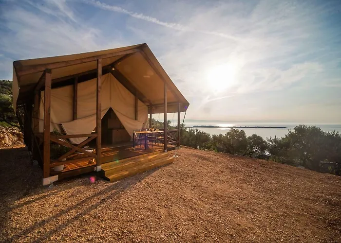 Glamping Tents And Mobile Homes Trasorka Veli Lošinj
