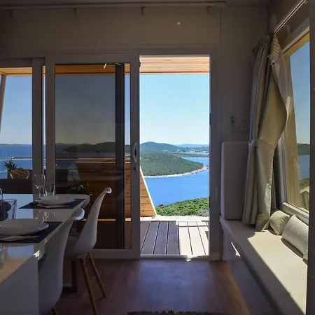 Campsite Glamping Tents And Mobile Homes Trasorka Veli Losinj