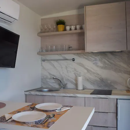 Glamping Tents And Mobile Homes Trasorka Veli Losinj