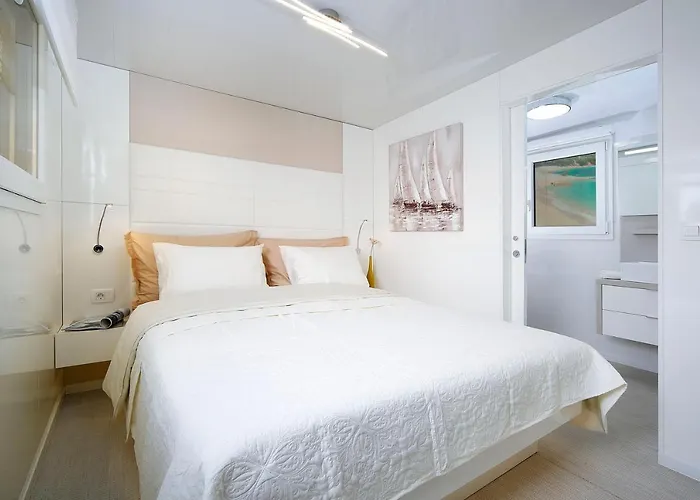 Glamping Tents And Mobile Homes Trasorka Camping