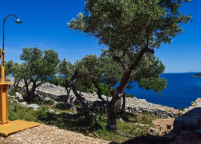 Glamping Tents And Mobile Homes Trasorka Veli Lošinj